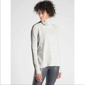 Athleta Transit Extra Fine Merino Wool Blend Grey and Cream Turtleneck Sweater